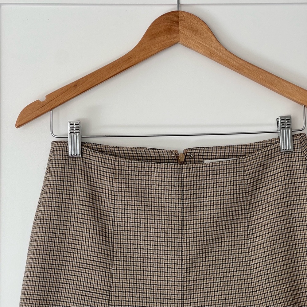 Petite Sophisticate Pleated Plaid Skirt. Size 4